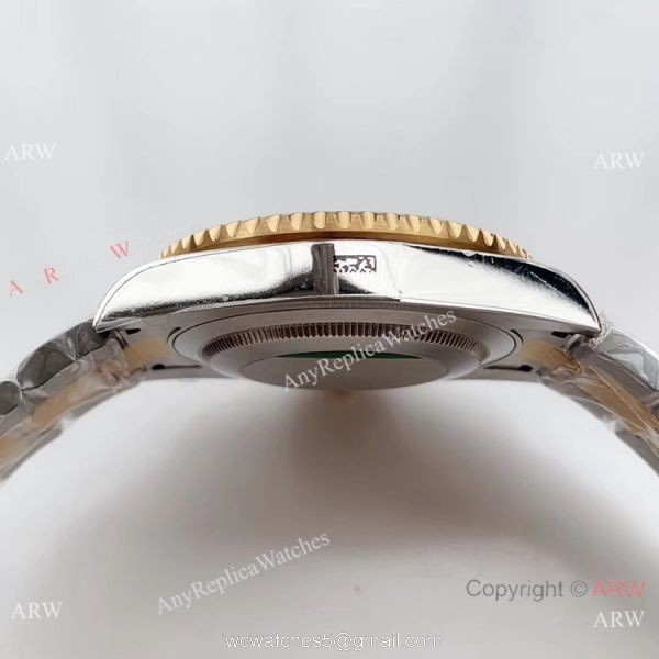 (EW) Swiss Grade 1 Rolex GMT-Master II Two Tone Black Face Watch (EW) Swiss Grade 1 Rolex GMT-Master II Two Tone Black Face Watch