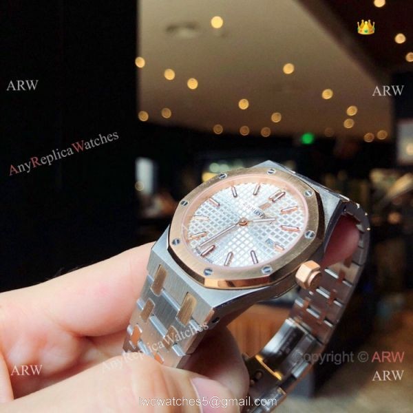 Copy Audemars Piguet Royal Oak Quartz lovers Watch Rose Gold Silver Face Copy Audemars Piguet Royal Oak Quartz lovers Watch Rose Gold Silver Face