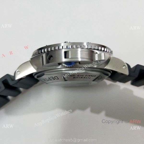 2019 Replica Panerai Submersible Rubber Strap PAM193 Watch Green Markers 2019 Replica Panerai Submersible Rubber Strap PAM193 Watch Green Markers