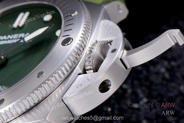 VS Factory New Panerai Submersible PAM01055 Verde Militare 42mm Green Dial Swiss Replica Watches VS Factory New Panerai Submersible PAM01055 Verde Militare 42mm Green Dial Swiss Replica Watches