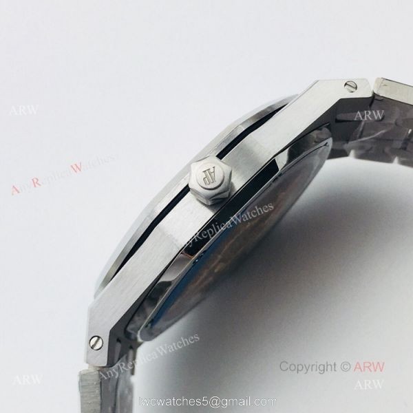 New 15202 Audemars Piguet Royal Oak Gold Face Limited Edition Replica Watch New 15202 Audemars Piguet Royal Oak Gold Face Limited Edition Replica Watch