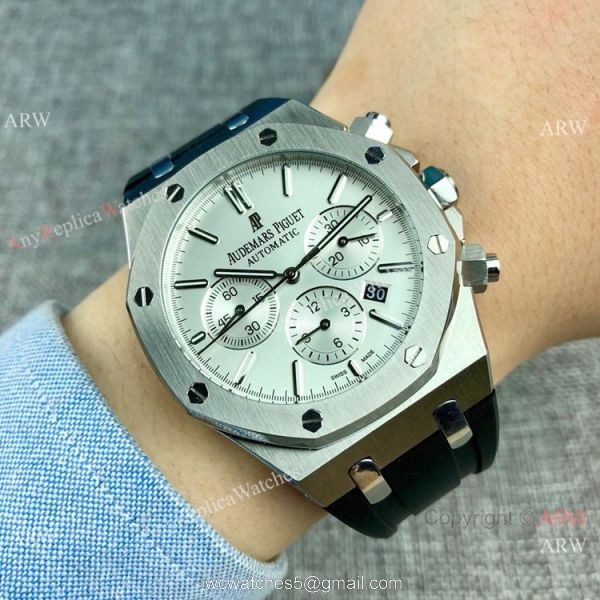 Replica Audemars Piguet Royal Oak Automatic Watches SS Rubber Strap Replica Audemars Piguet Royal Oak Automatic Watches SS Rubber Strap