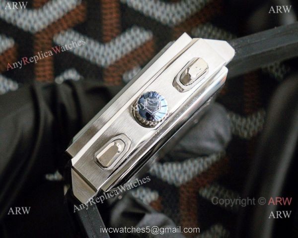 Best Copy Tag Heuer Monaco Watch Rubber Strap Red Subdials Best Copy Tag Heuer Monaco Watch Rubber Strap Red Subdials