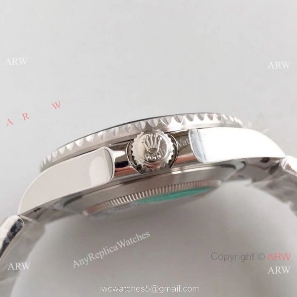 Luxury AAA Replica Rolex SEA-Dweller 43mm Watch Noob Factory Swiss 3235 904L V10 Luxury AAA Replica Rolex SEA-Dweller 43mm Watch Noob Factory Swiss 3235 904L V10