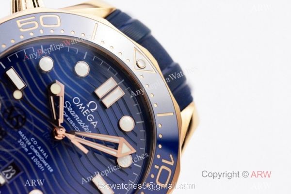 VS AAA Replica Omega Seamaster Diver 300m Watch Rose Gold Rubber Strap VS AAA Replica Omega Seamaster Diver 300m Watch Rose Gold Rubber Strap