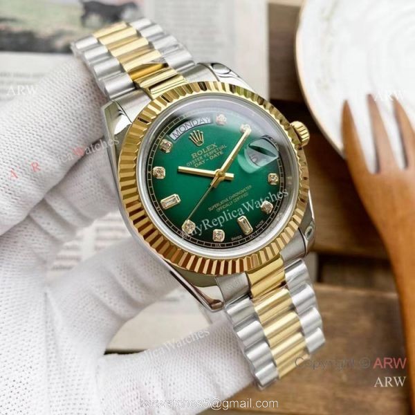 Replica Rolex Day-Date 40mm Watches Two Tone Black Diamond Face Replica Rolex Day-Date 40mm Watches Two Tone Black Diamond Face