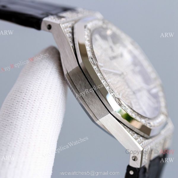 Diamond Audemars Piguet Royal Oak 15400 Watch With Black Leather Strap Best Replica Diamond Audemars Piguet Royal Oak 15400 Watch With Black Leather Strap Best Replica