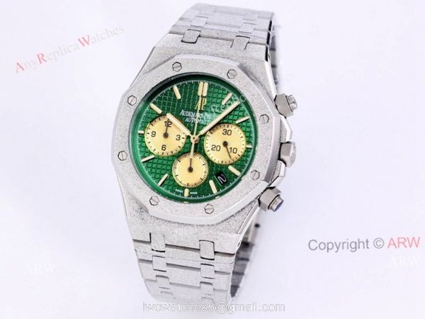 New Audemars Piguet Royal Oak Frosted Gold Chronograph Watch 41mm Black Dial Stainless Steel Bracelet Replica New Audemars Piguet Royal Oak Frosted Gold Chronograph Watch 41mm Black Dial Stainless Steel Bracelet Replica