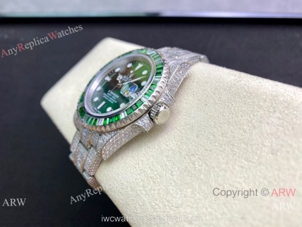 Swiss Replica Rolex Iced Out Submariner Watch 904L Stainless Steel Green Diamond Bezel Swiss Replica Rolex Iced Out Submariner Watch 904L Stainless Steel Green Diamond Bezel