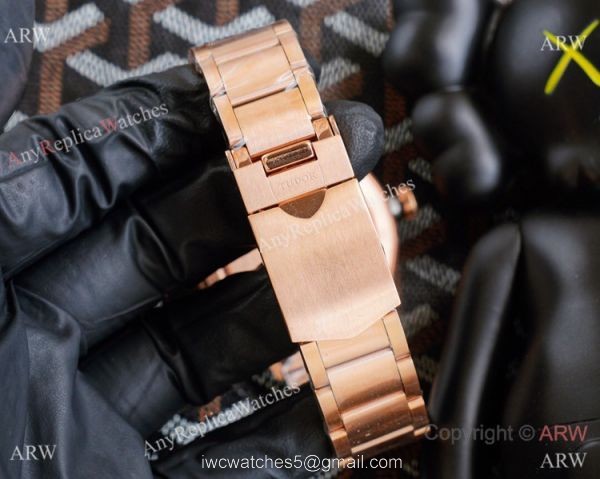 2021 New! Copy Tudor Rotor Self winding Rose Gold 42 Watch Vintage Tudor Wrist 2021 New! Copy Tudor Rotor Self winding Rose Gold 42 Watch Vintage Tudor Wrist