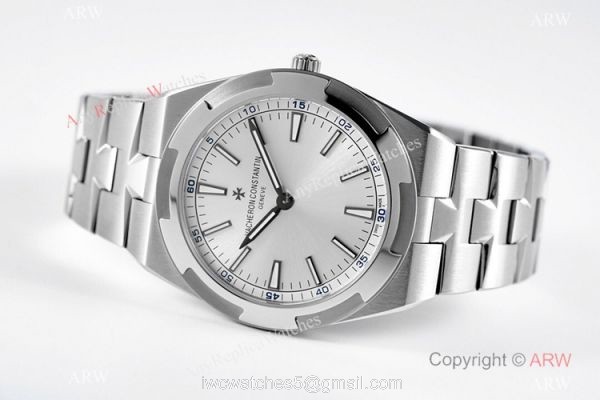 Grade 1A Copy Vacheron Constantin Overseas ultra thin 8F Swiss 9015 Watch Silver Face 40mm Grade 1A Copy Vacheron Constantin Overseas ultra thin 8F Swiss 9015 Watch Silver Face 40mm