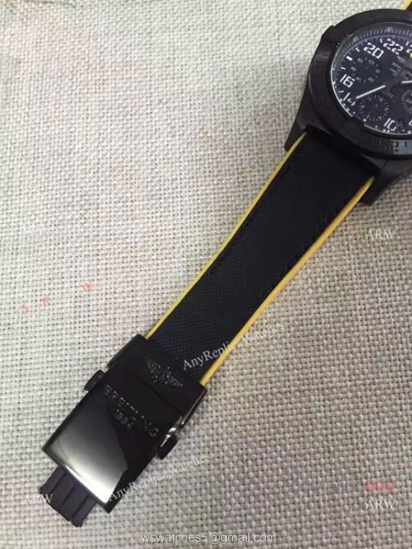 Breitling Avenger Hurricane military Replica Watch Red/Black Rubber Strap