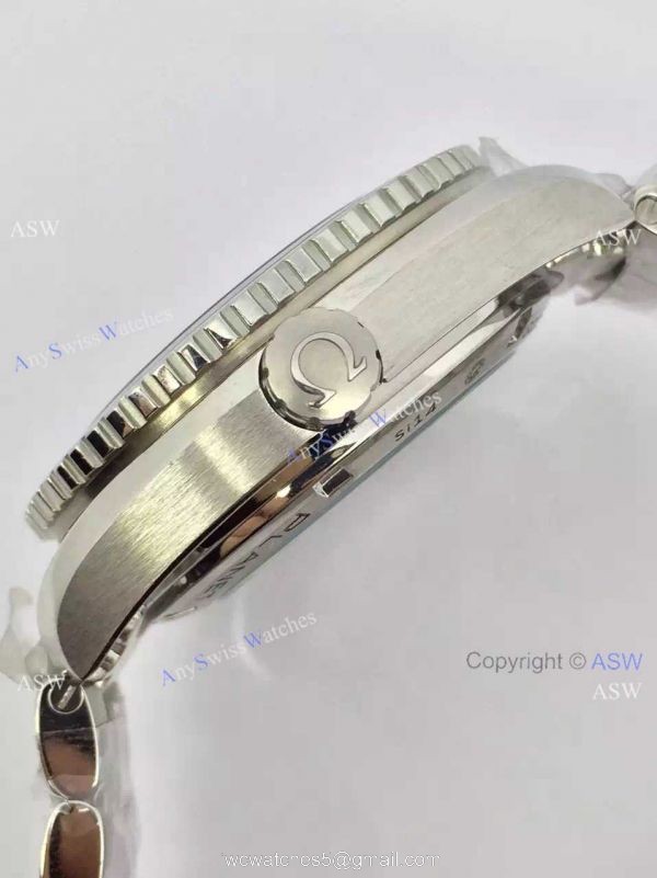 Knockoff Swiss Omega Seamaster GMT Watch Black Face / Orange Arabic