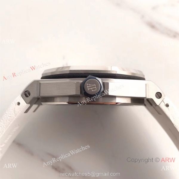 Swiss Grade Replica Audemars Piguet Royal Oak Offshore White Dial Rubber