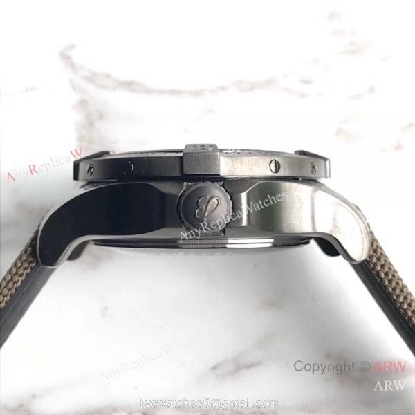 Swiss Breitling Avenger II Seawolf Replica Watch Black Carbon-Fiber Dial