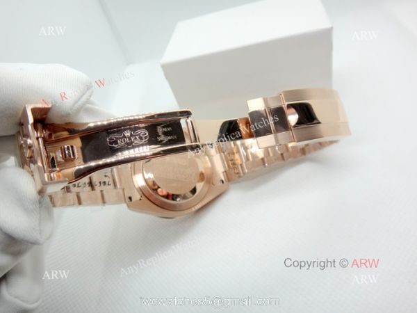Fake Rolex with Diamond Bezel Daytona Rose Gold Diamond Face Watch