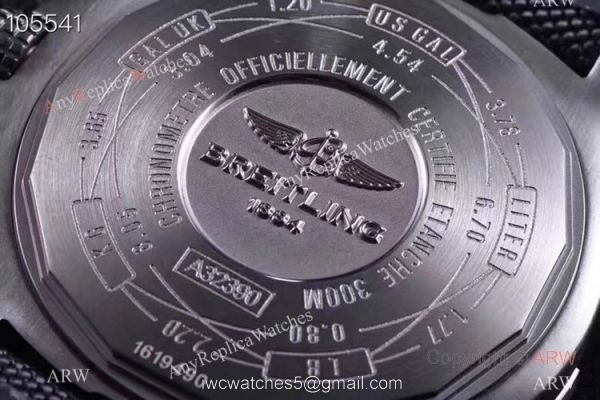 Replica Breitling Avenger II GMT 2836 SS Black Dial Watch GF Factory