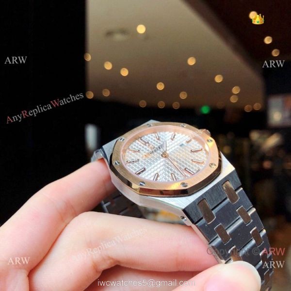 Copy Audemars Piguet Royal Oak Quartz lovers Watch Rose Gold Silver Face