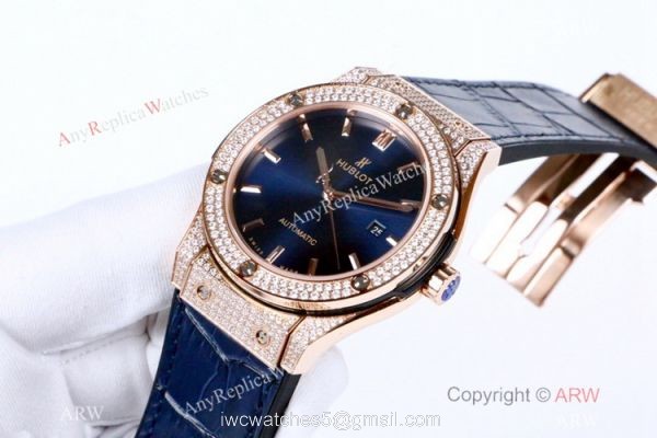 2019 Copy Hublot Classic Fusion Rose Gold Iced Out Watch