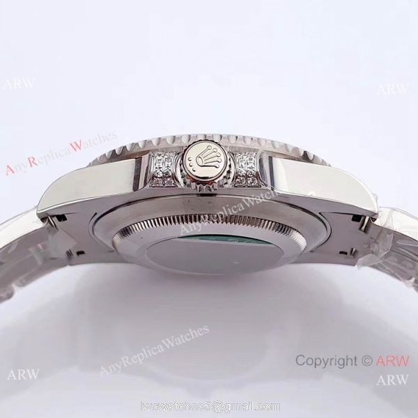 Noob Factory Swiss 3135 Replica Rolex Hulk Submariner Stainless Steel Diamond Bezel Watch