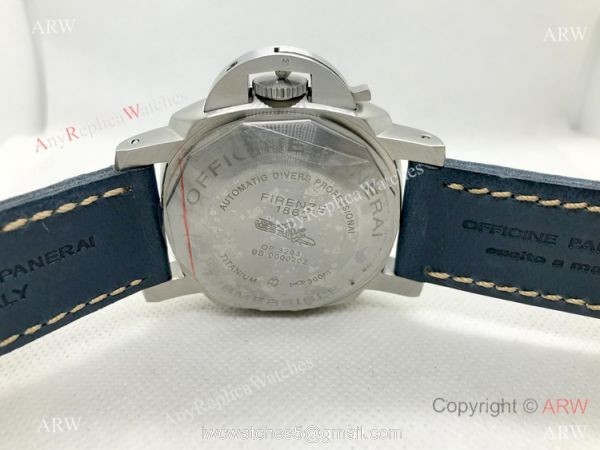 VS Factory Panerai Luminor Submersible PAM 692 Blue Dial Automatic Replica Watch