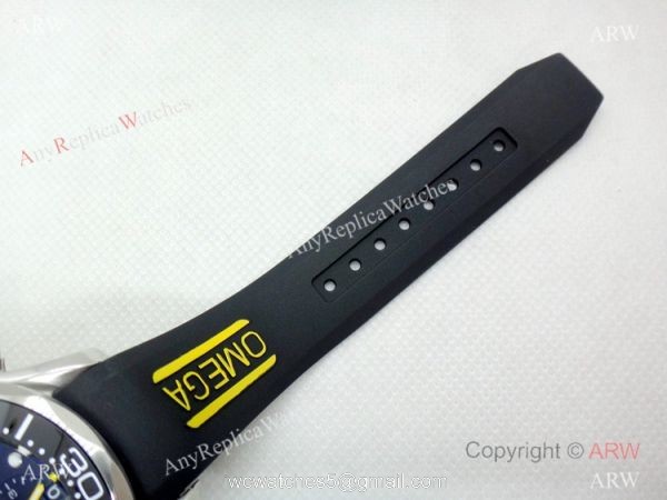 Replica Omega Seamaster Chronograph Dial Rubber Strap
