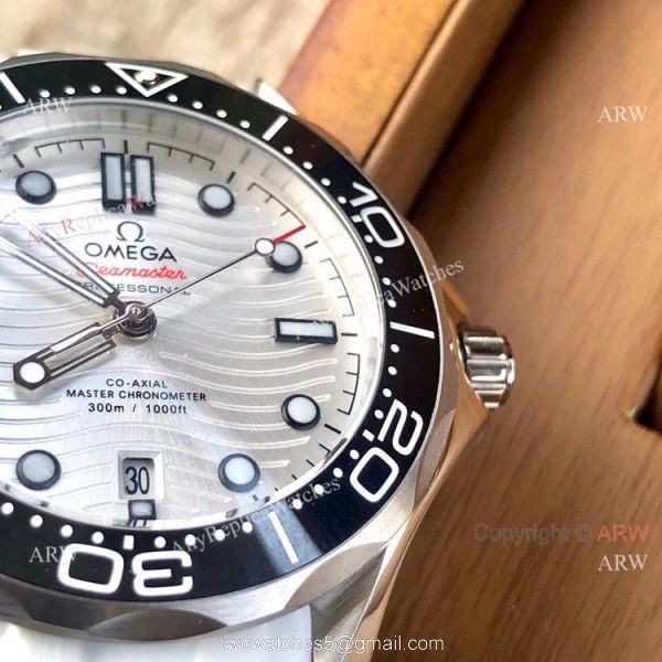 New Omega Seamaster Diver 300 M Watches SS White Rubber Strap