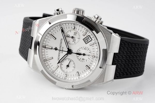 Swiss Replica Vacheron Constantin Overseas Chronograph 5500V White Dial Watch