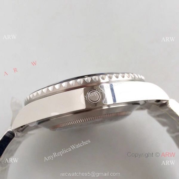 Luxury AAA Replica Rolex SEA-Dweller 43mm Watch Noob Factory Swiss 3235 904L V10