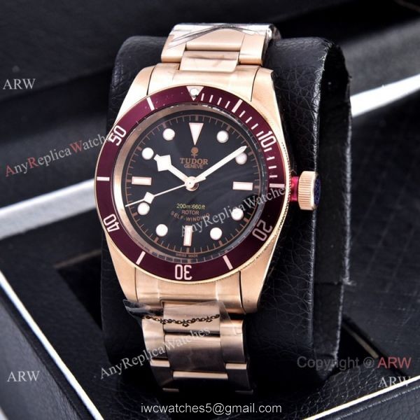 Replica Tudor Heritage Black Bay 41mm Men Watches Red Bezel Rose Gold