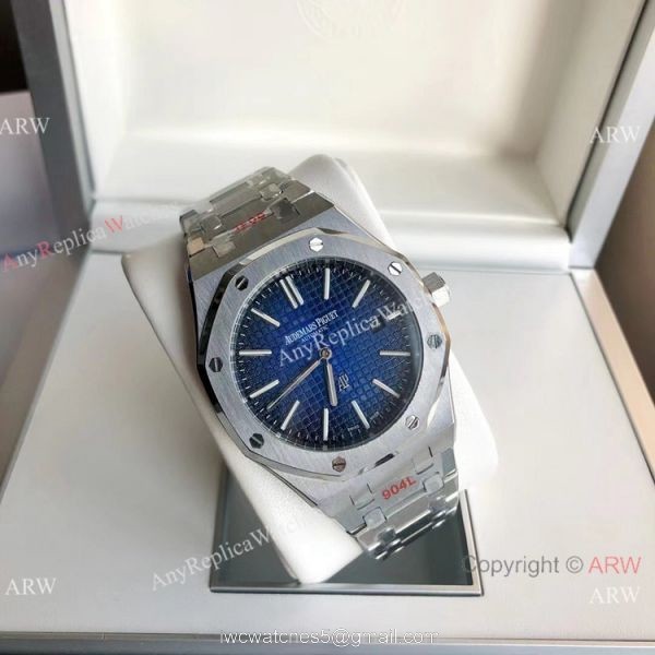 2021 NEW! Clone Audemars Piguet Royal Oak Jumbo Watch Blue Gradient Dial