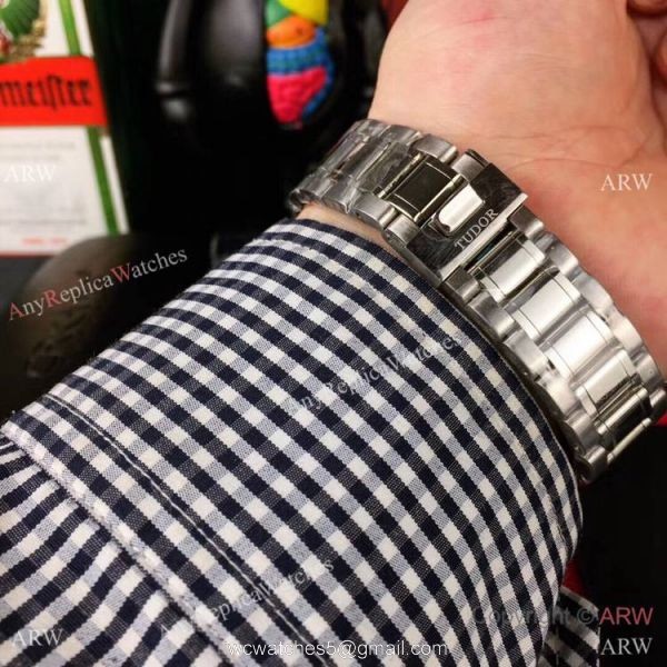 Tudor Geneve m12510 Stainless steel Cherry red dial Watches 40mm