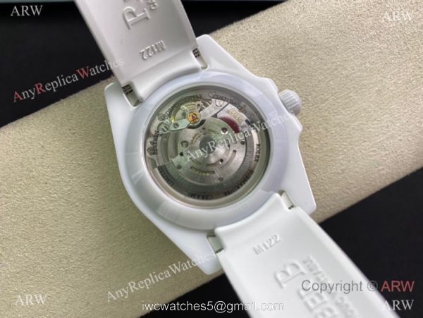 Swiss Rolex Submariner White Ceramic 5G Factory 3135 40mm Watch