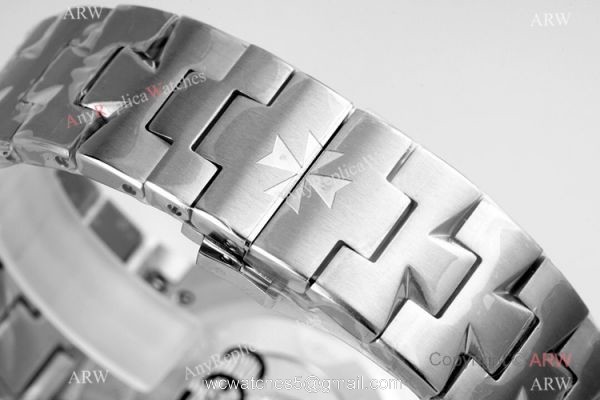 8 Factory Clone Vacheron Constantin Overseas 42mm Wrist White Dial Stainless Steel 47040
