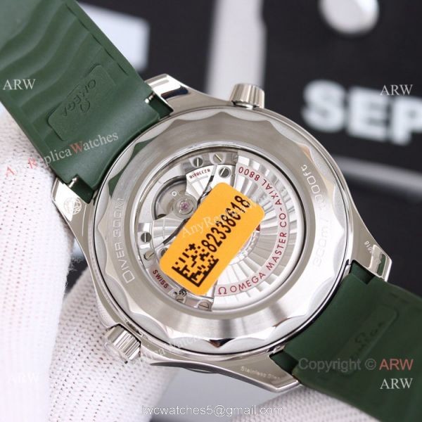 Omega 2022 Novelties Swiss Omega Seamaster 300m Diver VSF 8800 Green Rubber Strap Watch