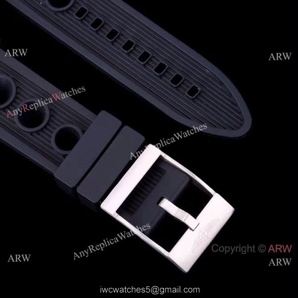 Breitling Avenger II Seawolf Black Dial Black Rubber Band Watch 44mm Breitling Avenger II Seawolf Black Dial Black Rubber Band Watch 44mm