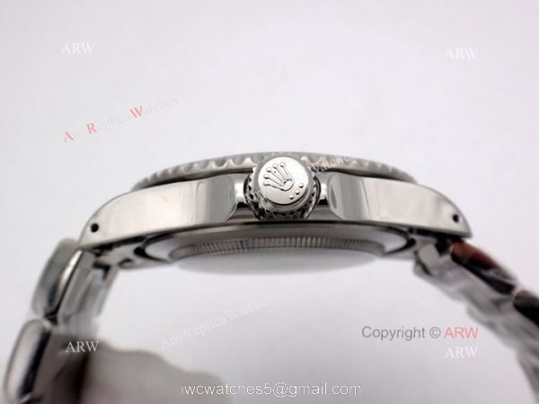 Vintage Rolex SEA-DWELLER Black Dial Automatic Movement 40mm Watch Vintage Rolex SEA-DWELLER Black Dial Automatic Movement 40mm Watch
