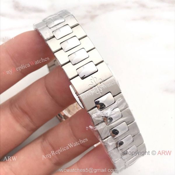 Swiss Replica Patek Philippe Nautilus 7118 Watch Stainless Steel White Dial 42mm Swiss Replica Patek Philippe Nautilus 7118 Watch Stainless Steel White Dial 42mm
