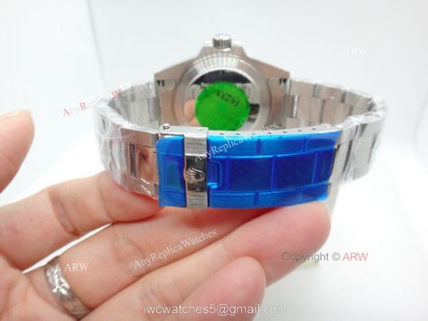 Copy Rolex GMT Master ii BlueBlack Bezel 40mm Mans Watch Copy Rolex GMT Master ii BlueBlack Bezel 40mm Mans Watch