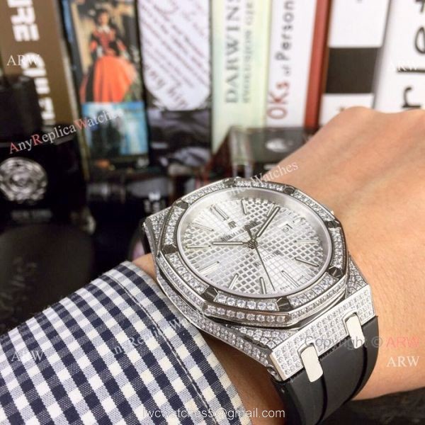 Audemars Piguet Royal Oak Diamond Replica Watches 43mm Black Dial Audemars Piguet Royal Oak Diamond Replica Watches 43mm Black Dial