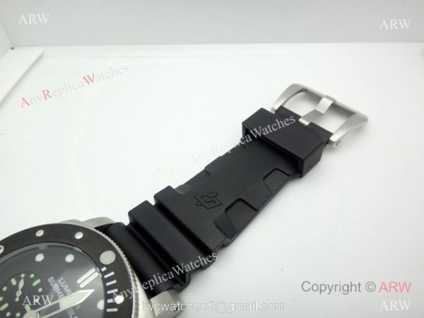 Copy Panerai Luminor Submersible SS Black Rubber Watch PAM 682 Copy Panerai Luminor Submersible SS Black Rubber Watch PAM 682