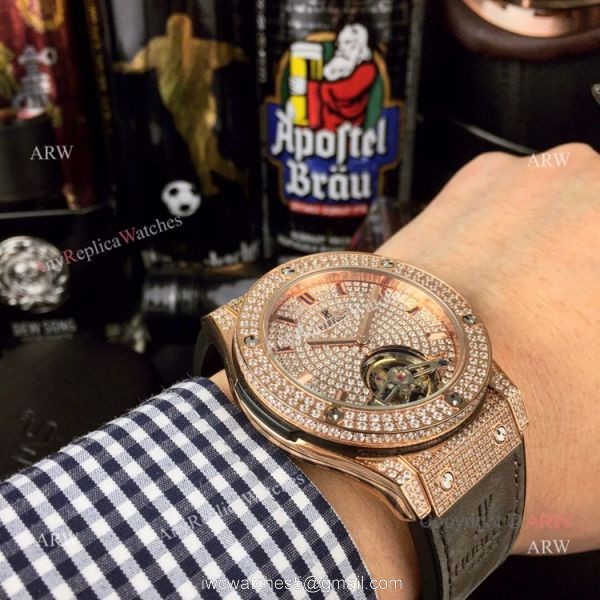 Iced Out Hublot Classic Fusion Watch Replica Rose Gold Gray Gummy Strap Iced Out Hublot Classic Fusion Watch Replica Rose Gold Gray Gummy Strap