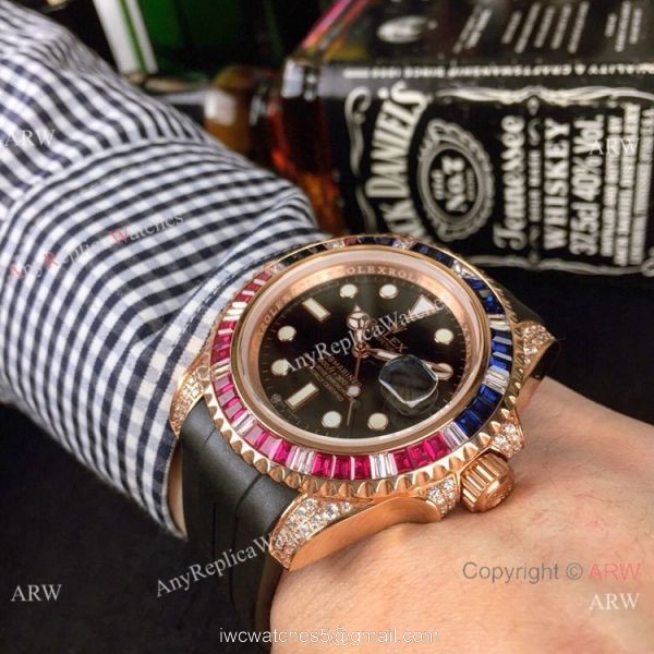 New Rolex Submariner Rose Gold Rubber Strap Watch Rainbow Bezel New Rolex Submariner Rose Gold Rubber Strap Watch Rainbow Bezel