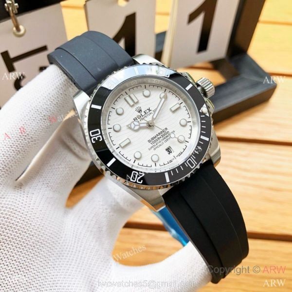 Rolex Submariner Replica Watches SS Black Rubber Strap Rolex Submariner Replica Watches SS Black Rubber Strap
