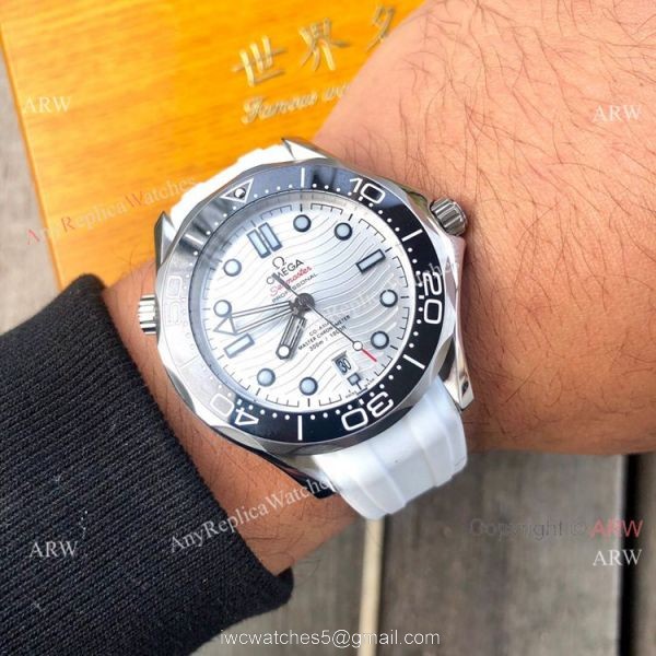 New Omega Seamaster Diver 300 M Watches SS White Rubber Strap New Omega Seamaster Diver 300 M Watches SS White Rubber Strap
