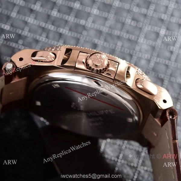 Japan Grade Patek Philippe Nautilus Diamonds Watches Rose Gold White Face Japan Grade Patek Philippe Nautilus Diamonds Watches Rose Gold White Face