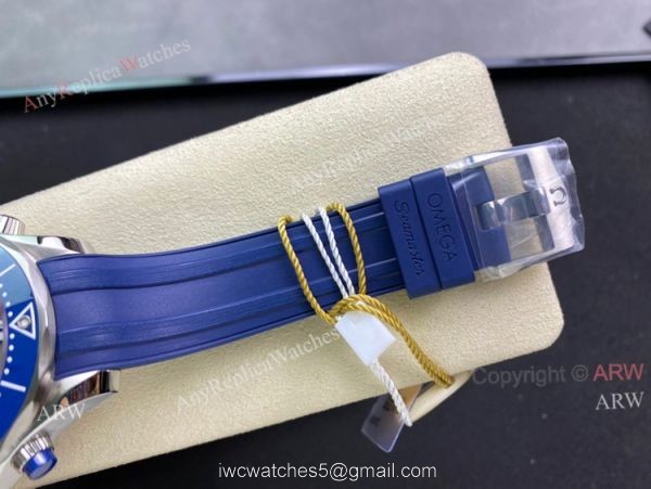 New OM Factory Omega Seamaster Diver 300m Grey Dial Blue Rubber Strap Replica Watch For Men New OM Factory Omega Seamaster Diver 300m Grey Dial Blue Rubber Strap Replica Watch For Men