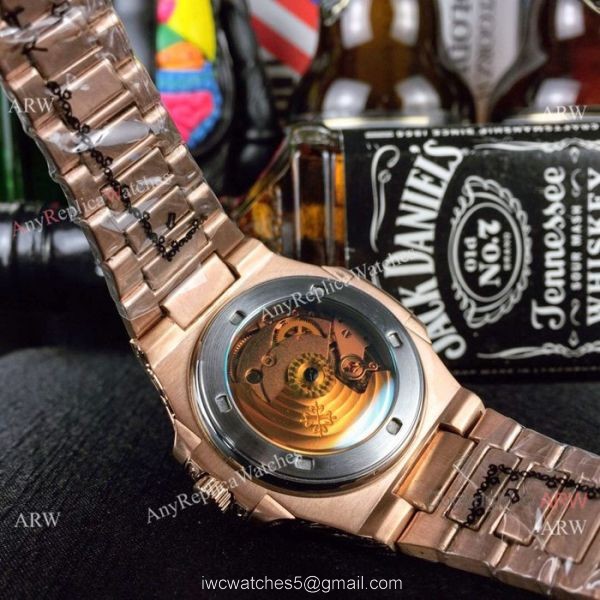 New Copy Patek Philippe Engraving Nautilus Rose Gold Dial Men Wristwatch