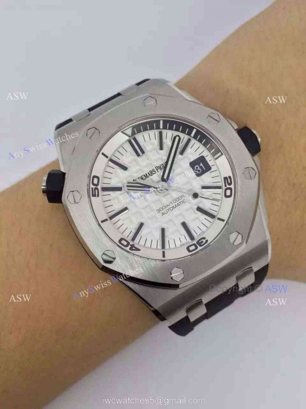 Swiss Audemars Piguet Replica Watch SS White Black Rubber Watch