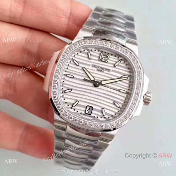 (PPF)Swiss Replica Patek Philippe 7118 Ladies Nautilus Watch Diamond bezel
